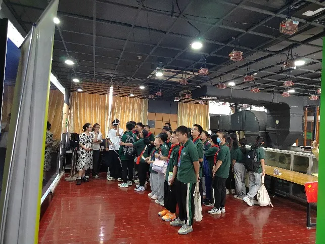 我校举办——探索智慧城市之旅”科普研学活动